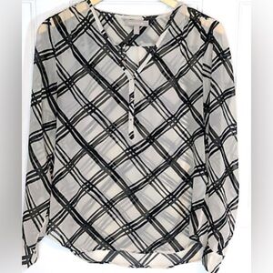 Sheer Banana Republic Black and White Blouse Womens XS Excellent‎ Condition